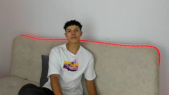  Alex Colton online show from 04/05/26, 10:07