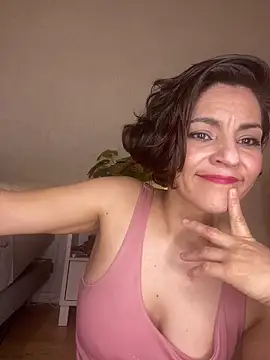 eva luz online show from 02/21/26, 02:12