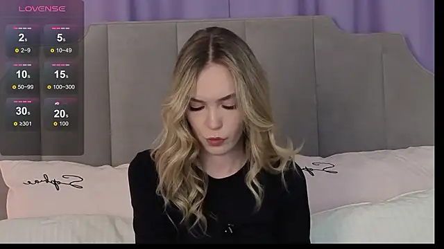 NikkiRyx online show from 03/18/26, 03:04