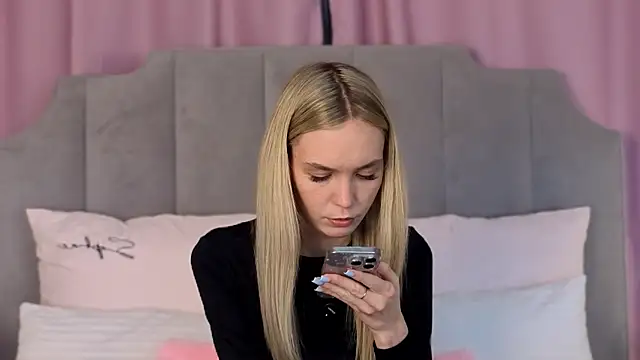Snapshot of NikkiRyx chatting on 05/30/26, 03:53 NikkiRyx online show from 05/30/26, 03:53