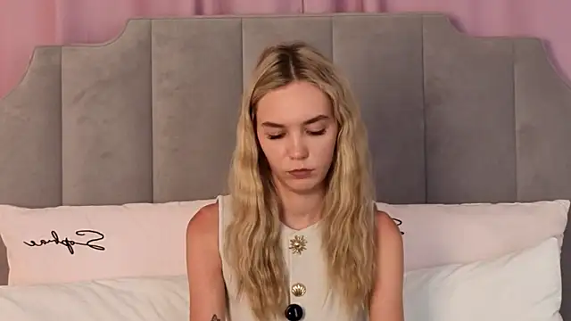 NikkiRyx online show from 06/28/26, 04:24