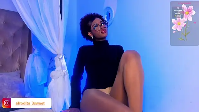 Snapshot of Afrodita_sweeet chatting on 05/26/26, 10:50 Afrodita sweeet online show from 05/26/26, 10:50