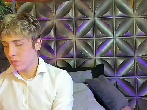 DannyParker  online show from 02/25/26, 05:06