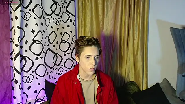 Snapshot of DannyParker_ chatting on 07/17/26, 08:54 DannyParker online show from 07/17/26, 08:54