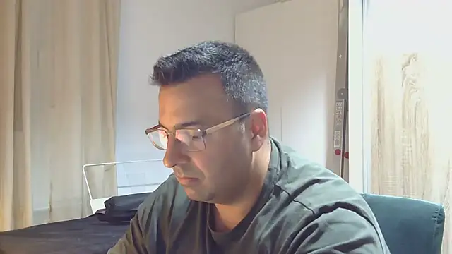 Snapshot of VanillaTime78-Jorge chatting on 05/13/26, 11:11 VanillaTime78-Jorge online show from 05/13/26, 11:11