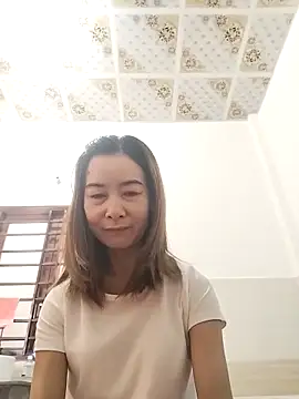 Sexy-ladyboobs69 online show from 02/01/26, 01:37