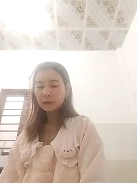 Sexy-ladyboobs69 online show from 05/02/26, 01:10