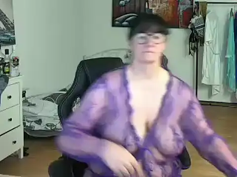 Sylly online show from 02/25/25, 12:45