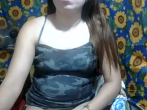 Sexy HotPussy4u online show from 04/15/26, 08:20