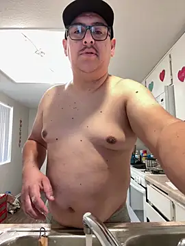 Snapshot of Skizm1986 chatting on 02/12/26, 05:41 Skizm1986 online show from 02/12/26, 05:41