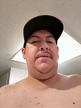 Snapshot of Skizm1986 chatting on 02/21/26, 05:19 Skizm1986 online show from 02/21/26, 05:19