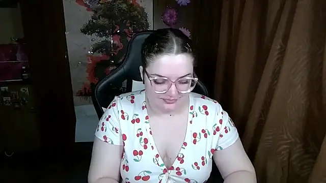 Teasing Dora online show from 03/26/26, 11:43