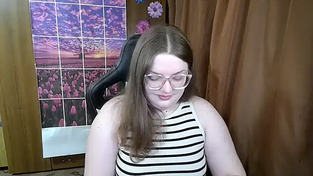 Snapshot of Teasing_Dora chatting on 04/29/26, 10:27 Teasing Dora online show from 04/29/26, 10:27