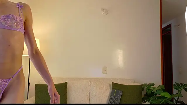 ivonnybonita   online show from 07/01/26, 03:56