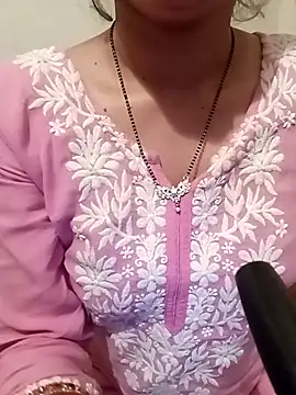 khushi rawat online show from 03/06/26, 05:09