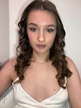 Snapshot of Green_eyes_lady chatting on 02/07/26, 11:25 Green eyes lady online show from 02/07/26, 11:25