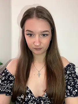 Green eyes lady online show from 04/22/26, 12:07