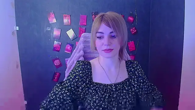 CuttieEmma online show from 03/08/26, 06:39