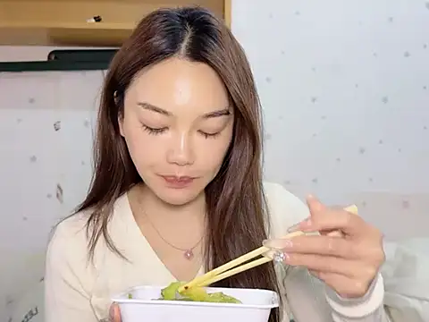 leilei660 online show from 02/03/26, 08:30