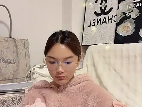 leilei660 online show from 02/05/26, 05:17