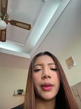 Snapshot of Pushaina__1 chatting on 07/22/26, 02:31 Pushaina 1 online show from 07/22/26, 02:31