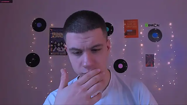 Snapshot of neo_raze chatting on 03/08/26, 09:29 neo raze online show from 03/08/26, 09:29