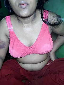 Romantic-Couple999 online show from 04/03/26, 07:23