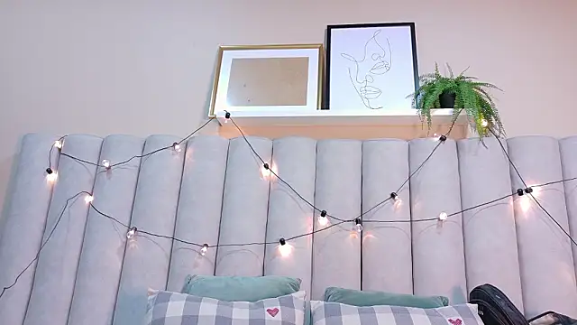 EmmaLou   online show from 02/03/26, 04:10