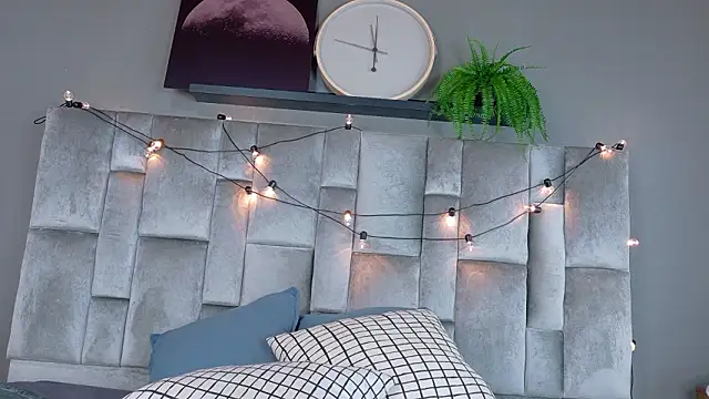 EmmaLou   online show from 02/04/26, 04:07