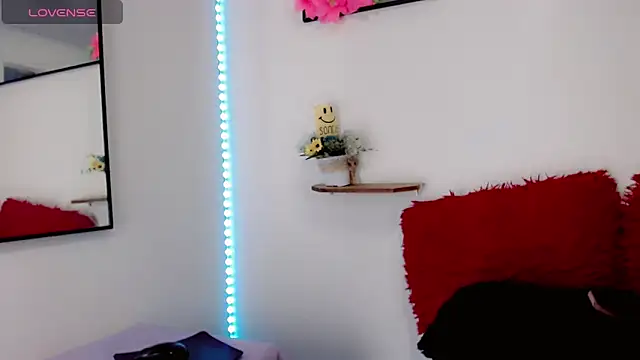 NathalialLooes online show from 01/31/26, 11:03