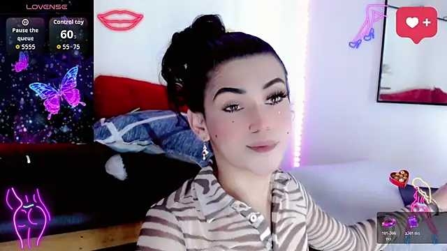 NathalialLooes online show from 02/14/26, 09:33