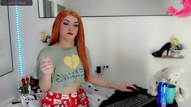 NathalialLooes online show from 04/21/26, 05:25