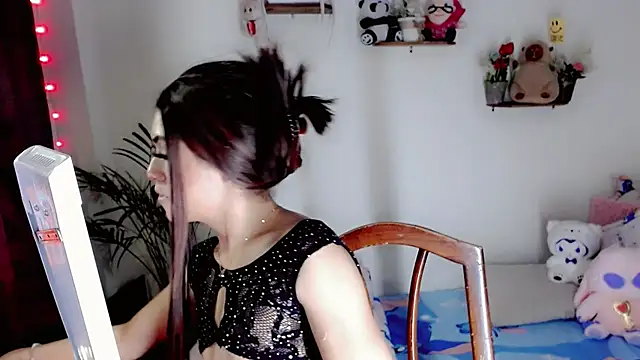 NathalialLooes online show from 06/24/26, 09:08