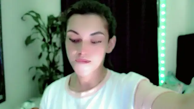 NathalialLooes online show from 07/19/26, 12:36