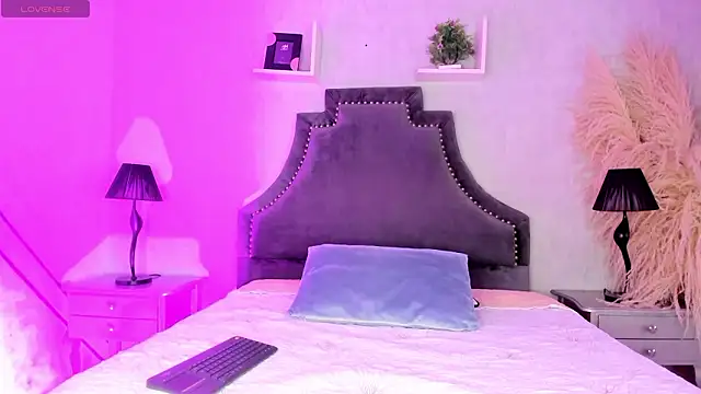 KarelyMitchel online show from 03/09/26, 12:42