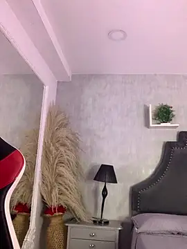 KarelyMitchel online show from 04/19/26, 11:53