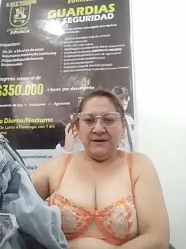 Snapshot of JULIETA_21- chatting on 06/19/26, 01:04 JULIETA 21- online show from 06/19/26, 01:04