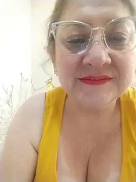 Snapshot of JULIETA_21- chatting on 06/29/26, 01:44 JULIETA 21- online show from 06/29/26, 01:44
