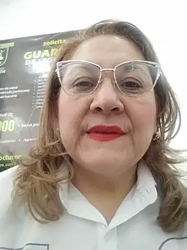Snapshot of JULIETA_21- chatting on 07/14/26, 01:06 JULIETA 21- online show from 07/14/26, 01:06