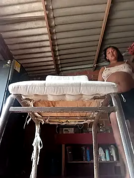 Snapshot of Eira_Allen chatting on 03/25/26, 04:35 Eira Allen online show from 03/25/26, 04:35