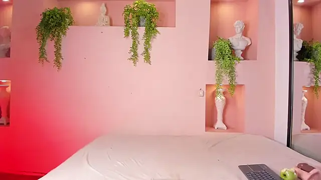 BrenddaMiller  online show from 03/24/26, 12:32