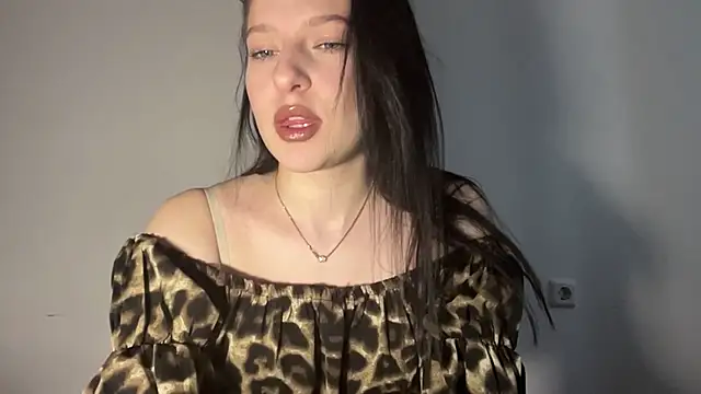 Sarahsolara online show from 02/13/26, 02:02