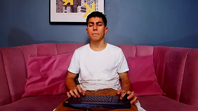 Aron pulse online show from 02/17/26, 01:18