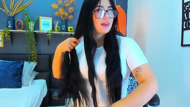 eliza pink24 online show from 02/09/26, 09:41