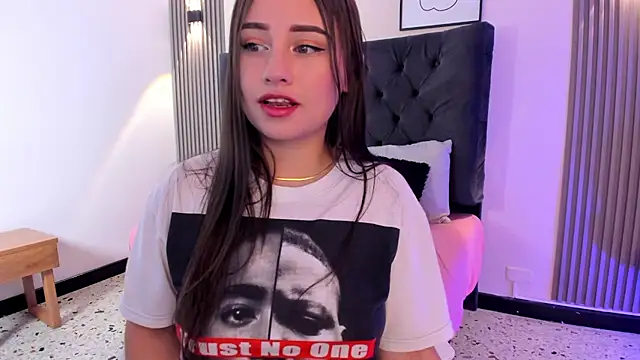 Snapshot of SARHA_ANTONELLI chatting on 02/27/26, 11:43 SARHA ANTONELLI online show from 02/27/26, 11:43