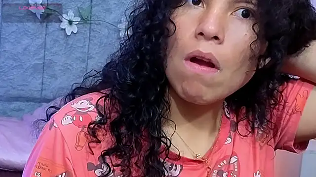 Zoe-yanin online show from 02/05/26, 11:37