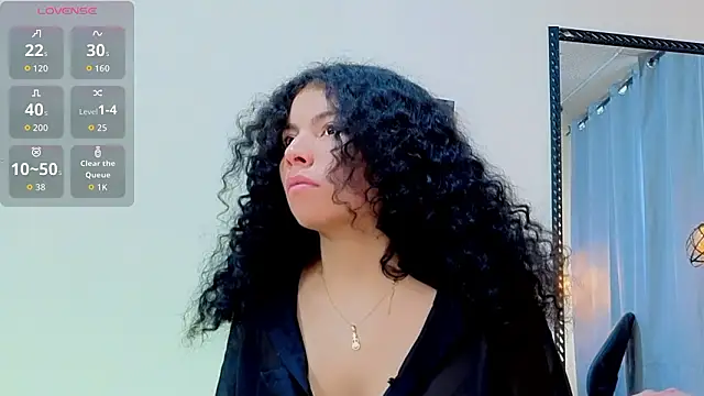 Zoe-yanin online show from 02/11/26, 07:19