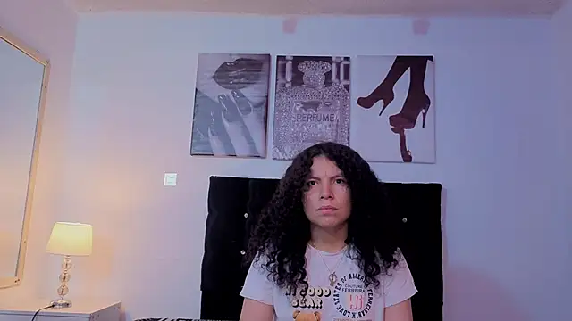 Zoe-yanin online show from 02/21/26, 06:53