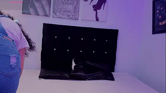 Zoe-yanin online show from 03/17/26, 06:55