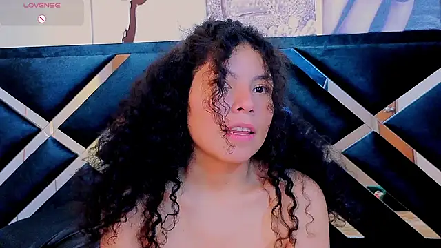 Zoe-yanin online show from 04/16/26, 09:39